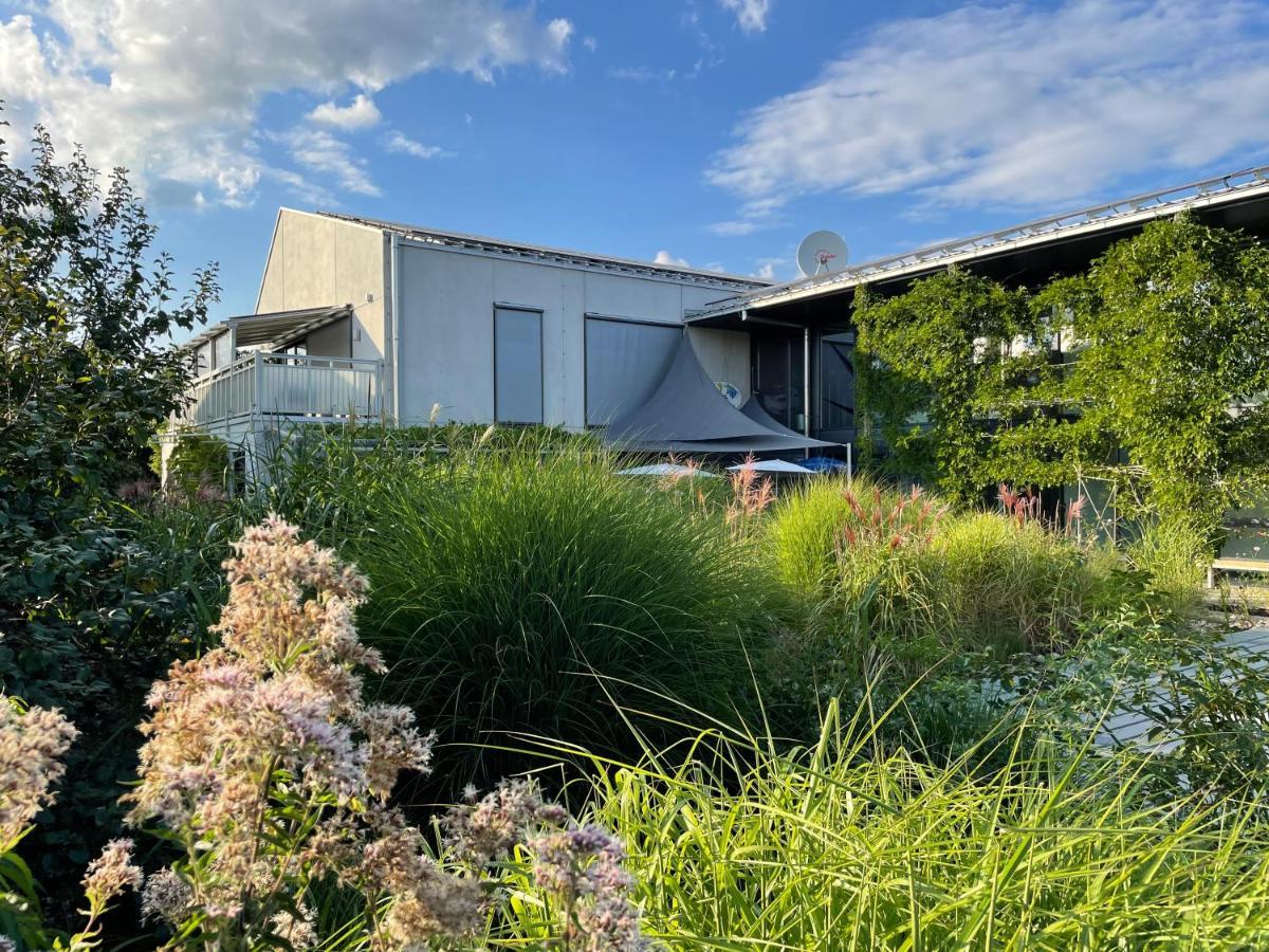 Hotel7Continents Neutraubling Exterior photo